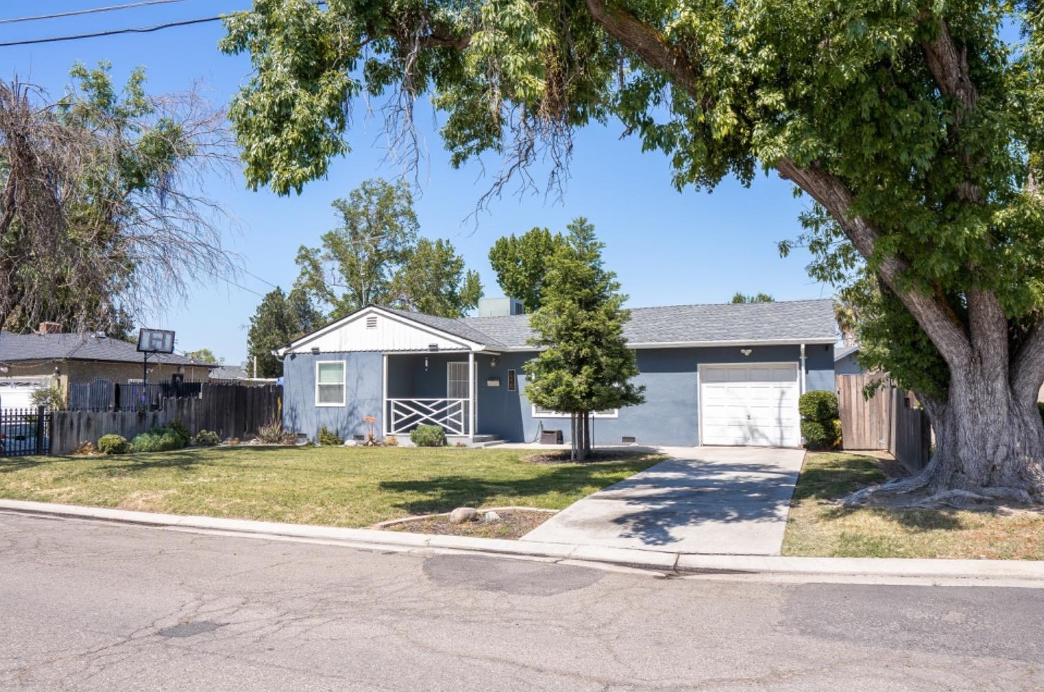 1225 S Rose St, Turlock, CA 95380
