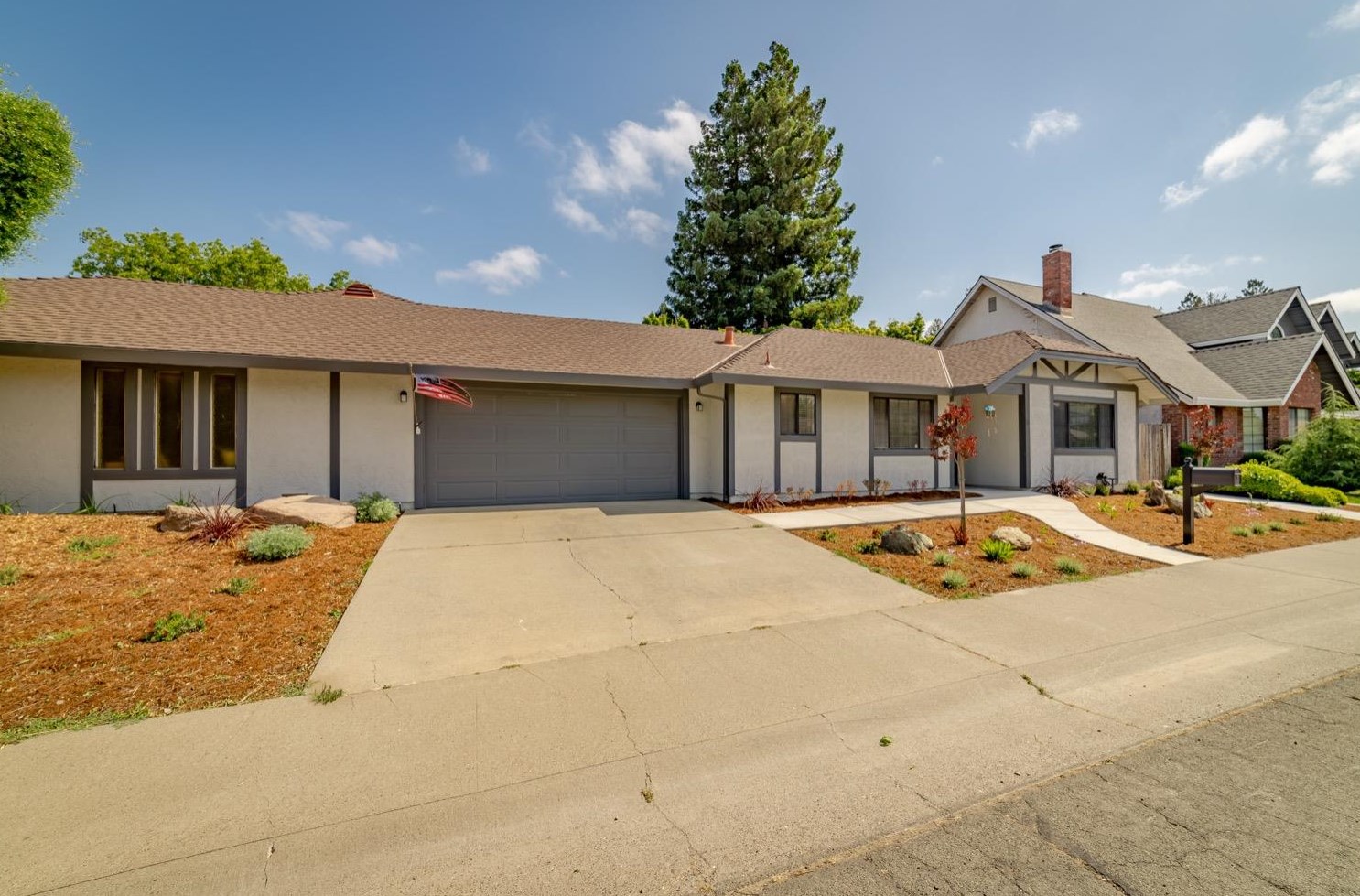 1 Los Gatos Cir, Sacramento, CA 95831-3468