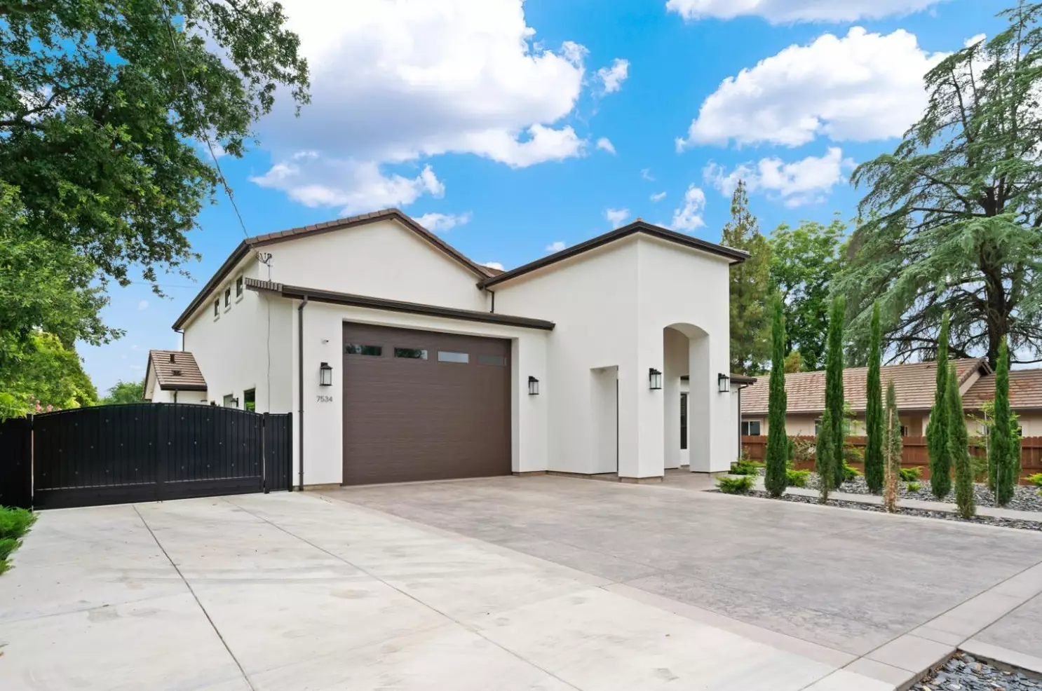 7534 Sycamore Dr, Citrus Heights, CA 95610
