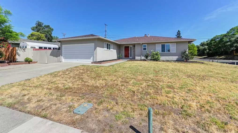 5259 Fernwood Way, Sacramento, CA 95841-2107