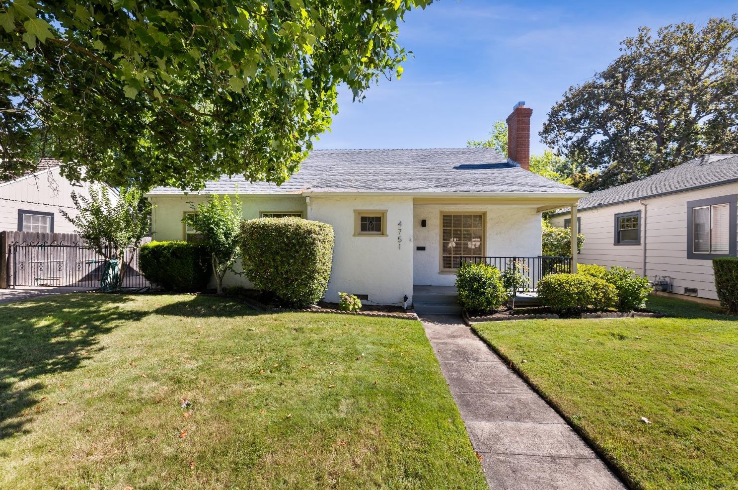 4751 D St, Sacramento, CA 95819-2913