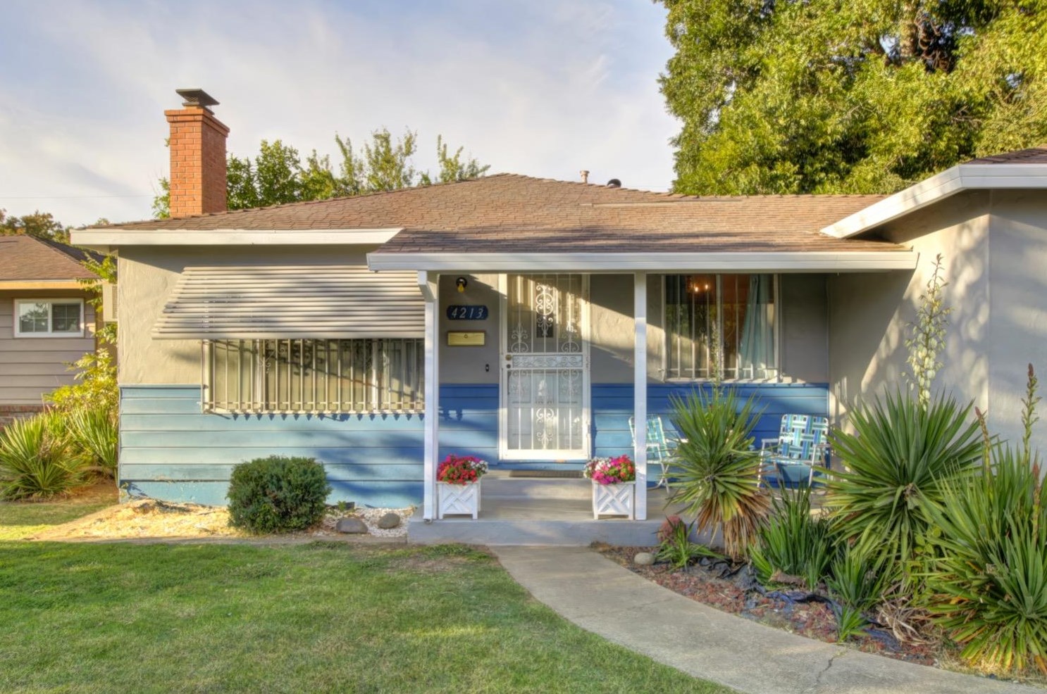 4213 Roosevelt Ave, Sacramento, CA 95820-3942