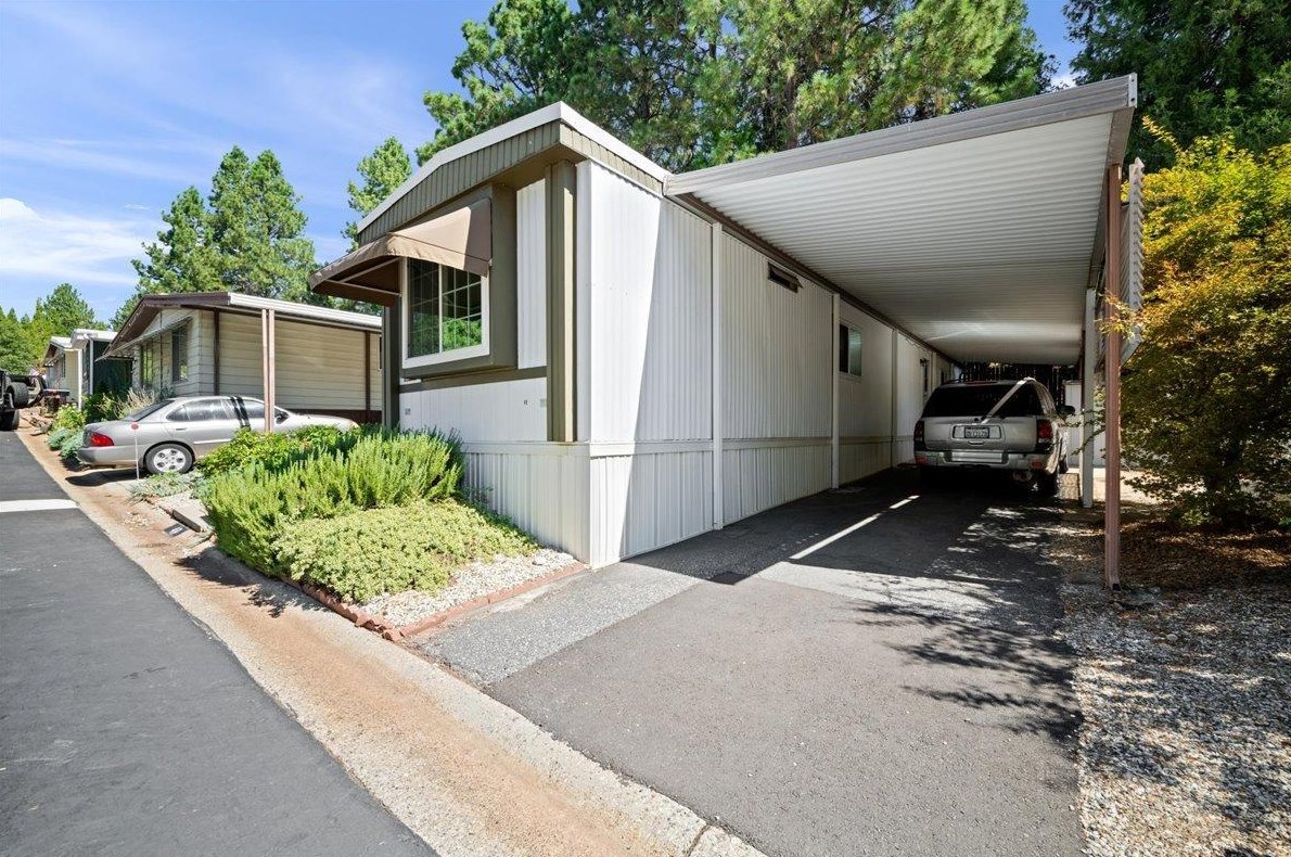 49 Candy Ln, Grass Valley, CA 95945