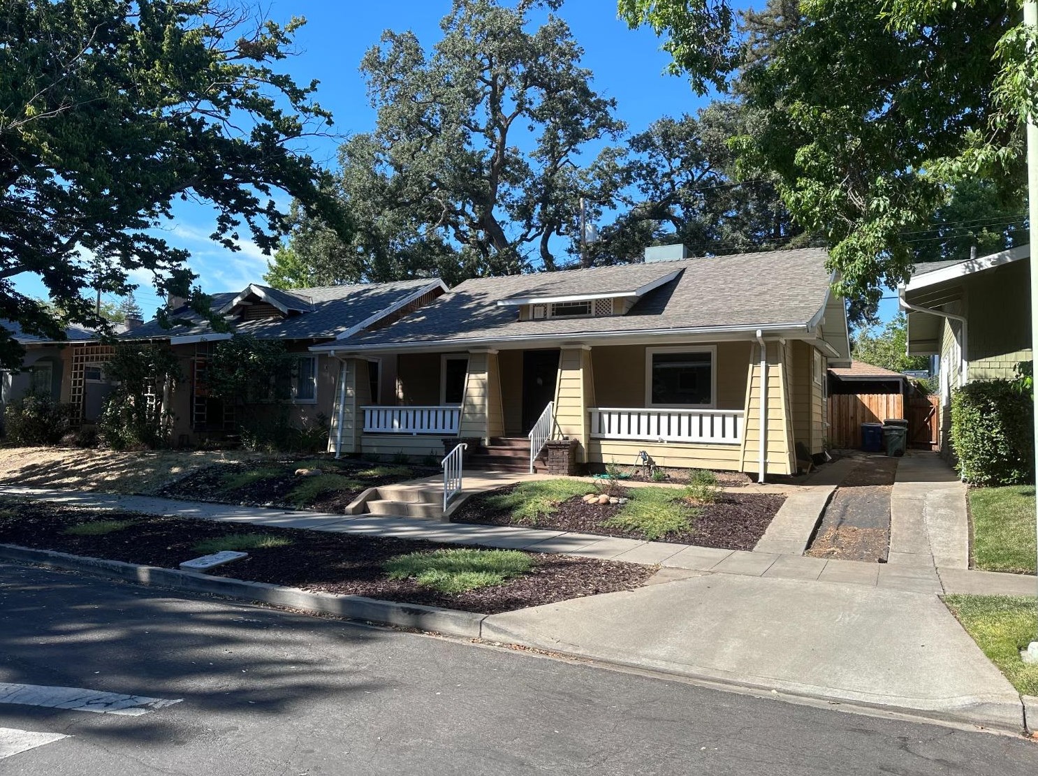 2245 Portola Way, Sacramento, CA 95818-3551