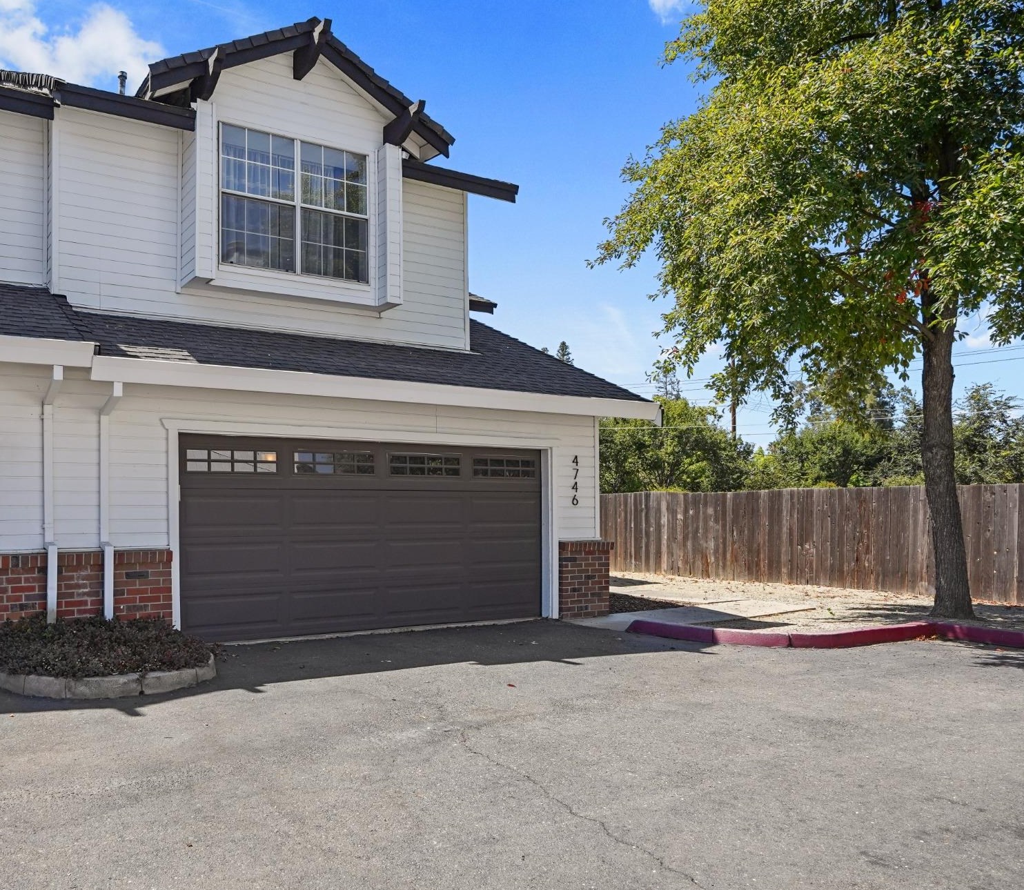 4746 67th St, Sacramento CA  95820-4322 exterior