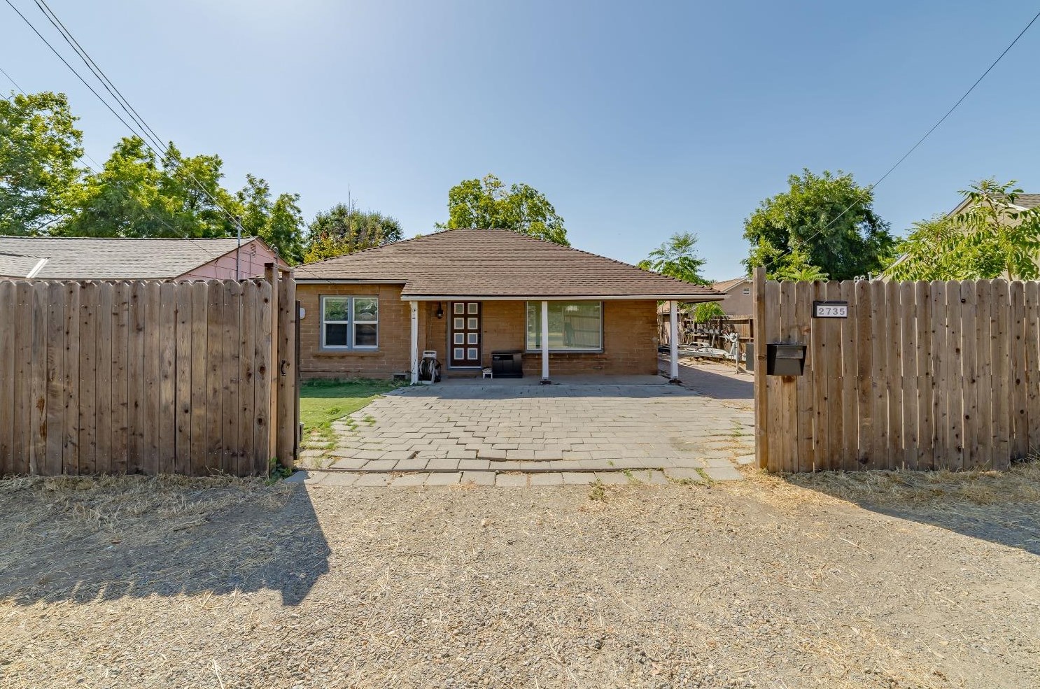 2735 Clay St, Sacramento, CA