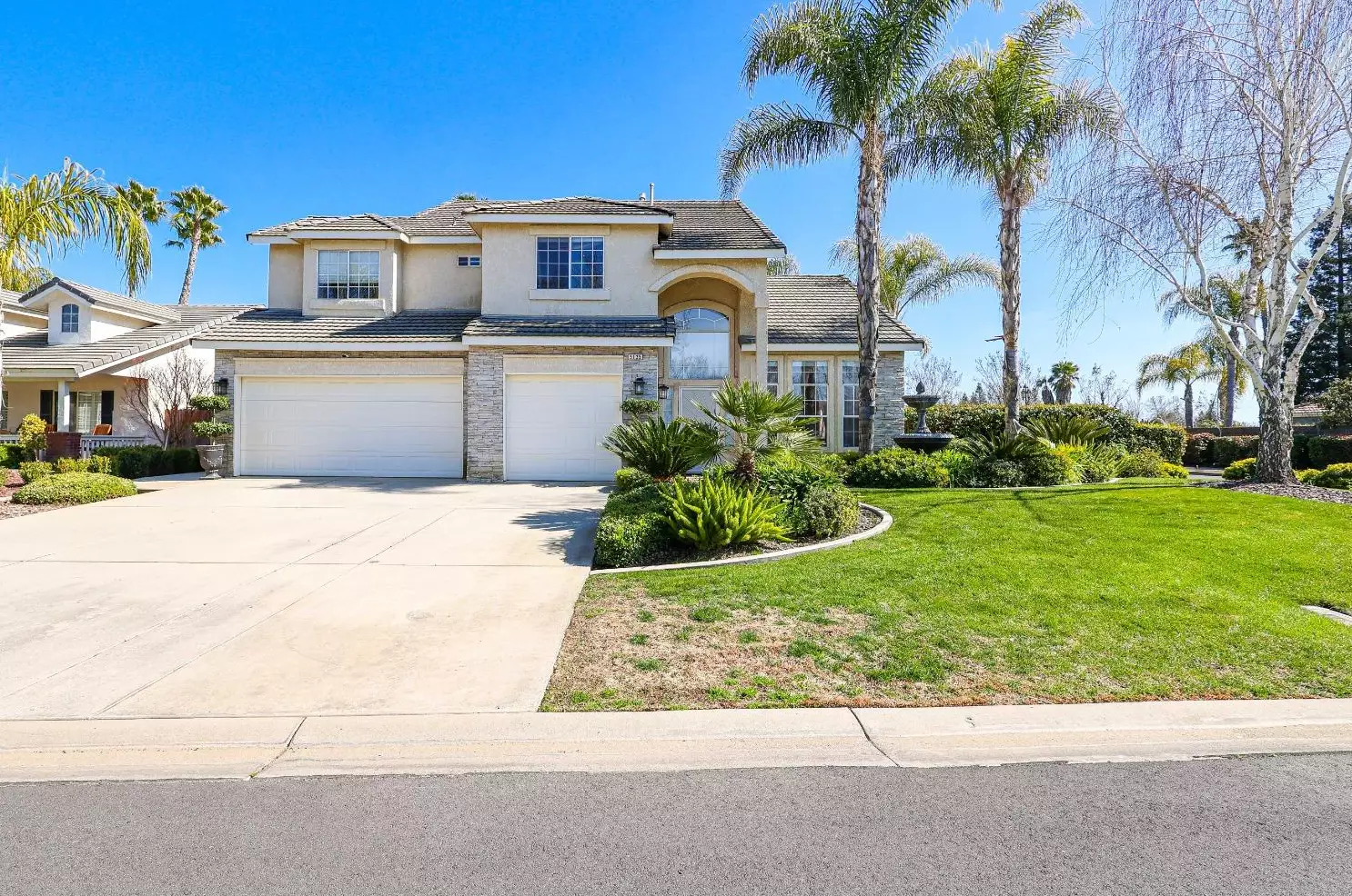 5125 Congressional St, Sharon, CA 93610