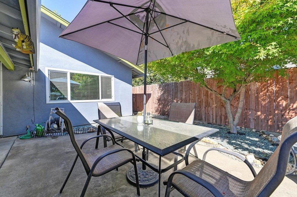 5350 2nd St, Rocklin, CA 95677-2507