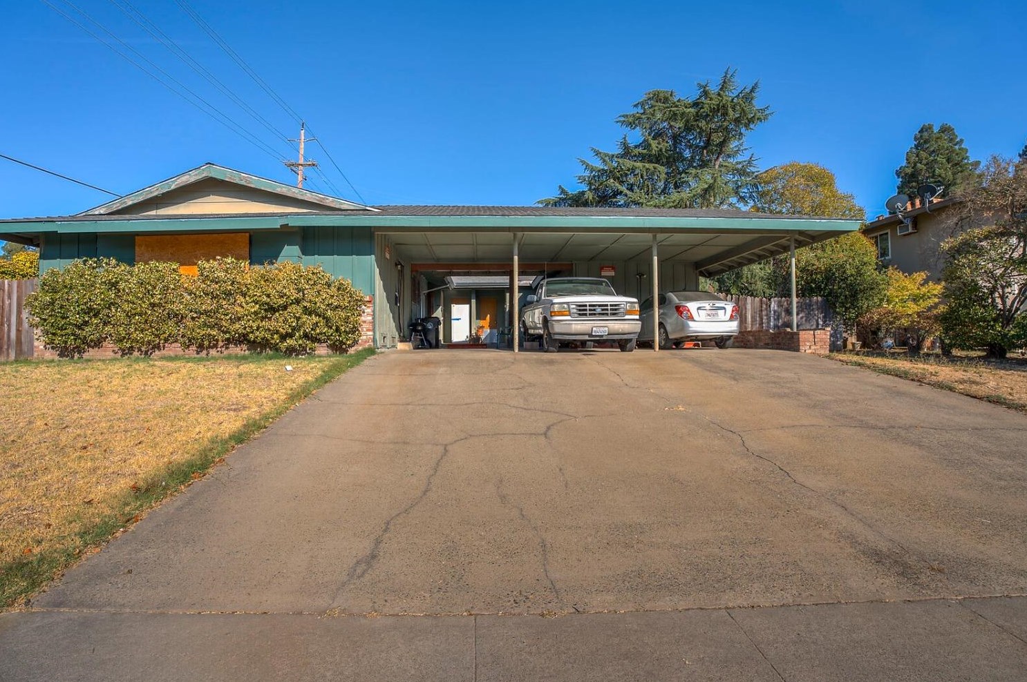6144 Terrell Dr, Citrus Heights, CA 95621-5523