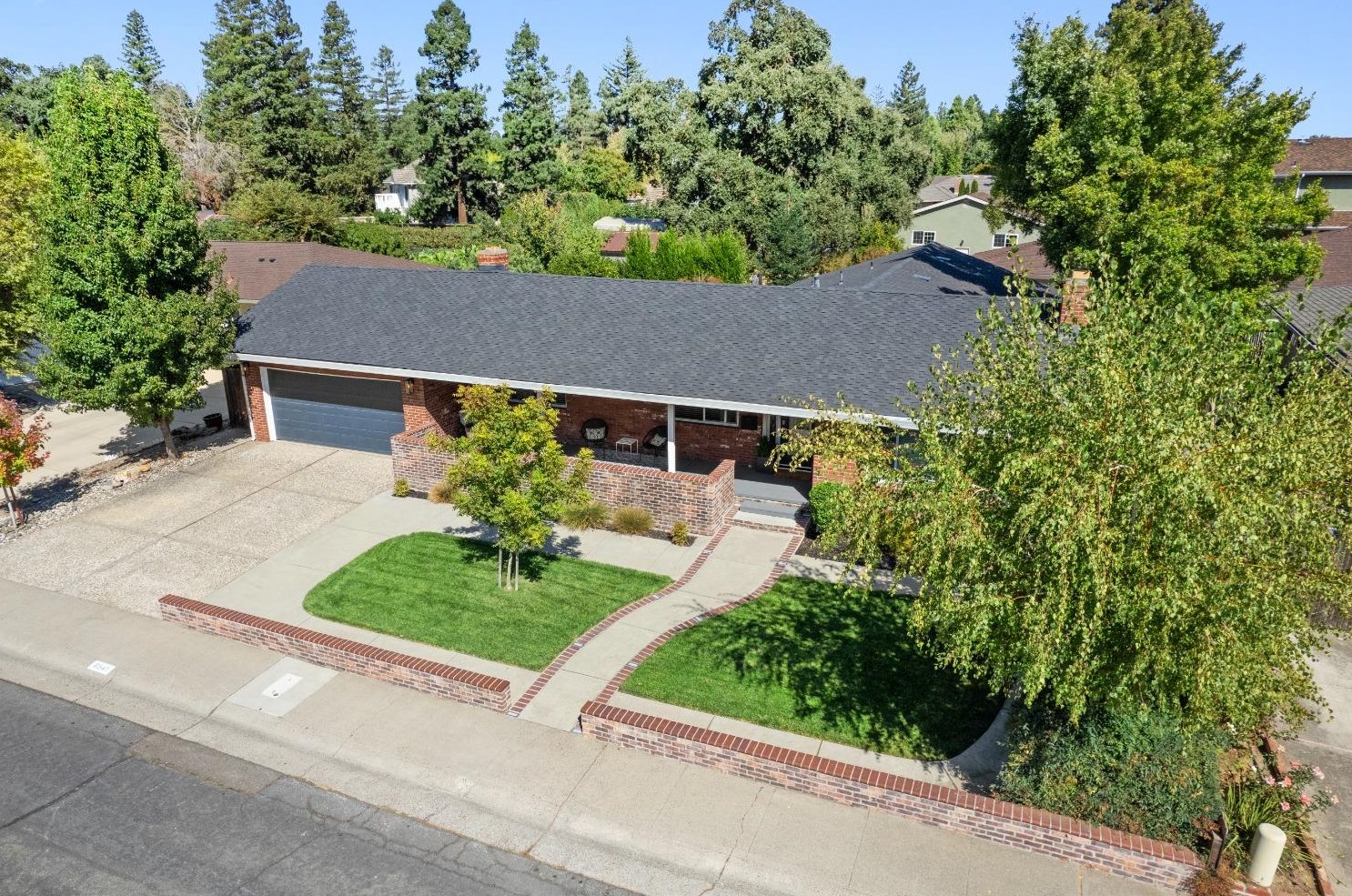 6541 Driftwood St, Sacramento CA  95831-1014 exterior