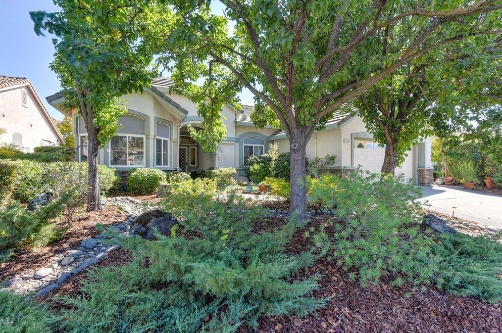 7346 School House Ln, Roseville, CA 95747-8374