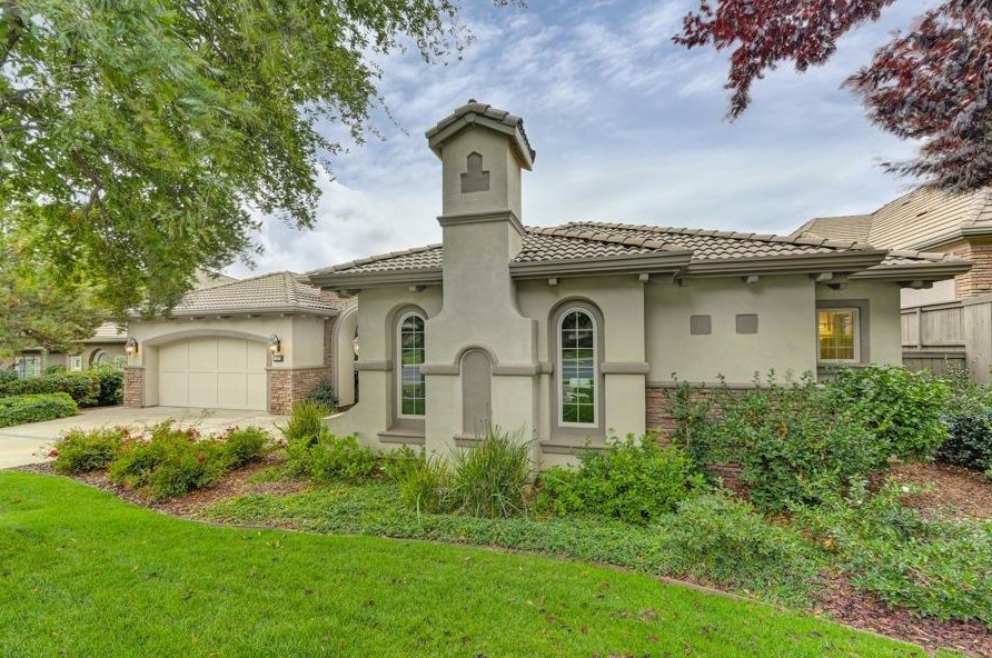 1182 Terracina Dr, Folsom, CA 95762