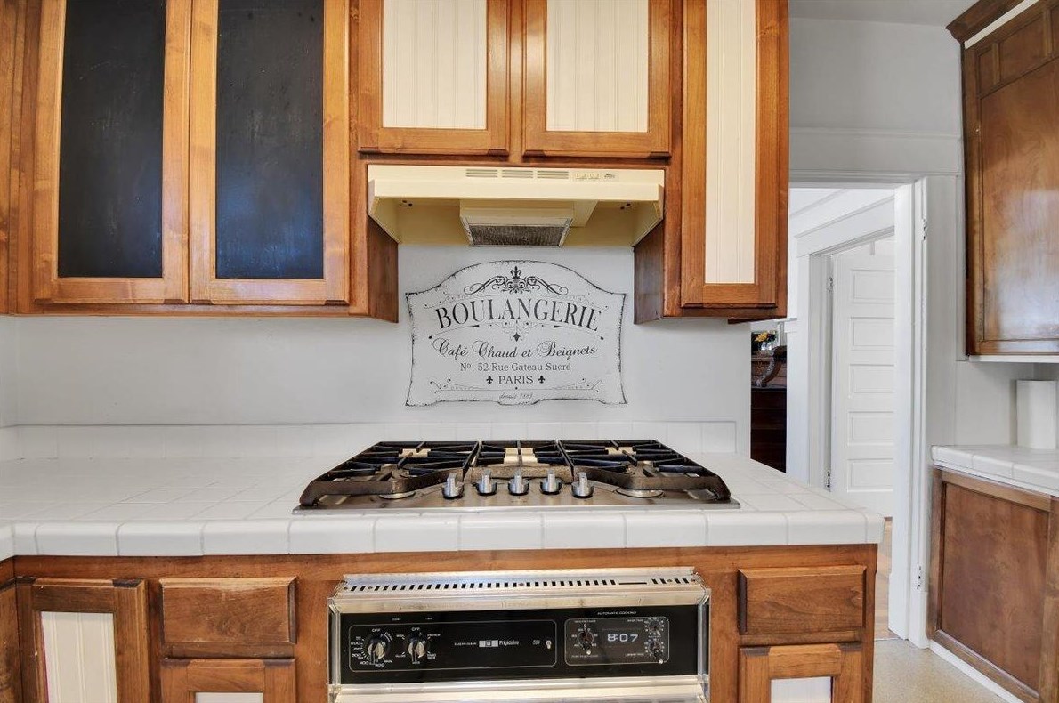 742 Chestnut St, Yuba City CA  95991-3957 exterior