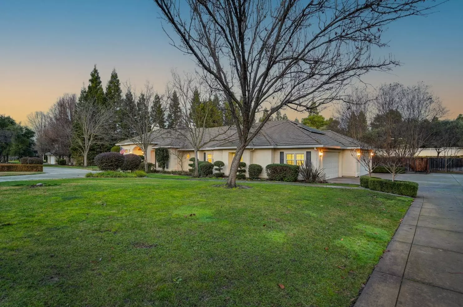 5750 Lions Cross Cir, Roseville CA 95746-9026 exterior
