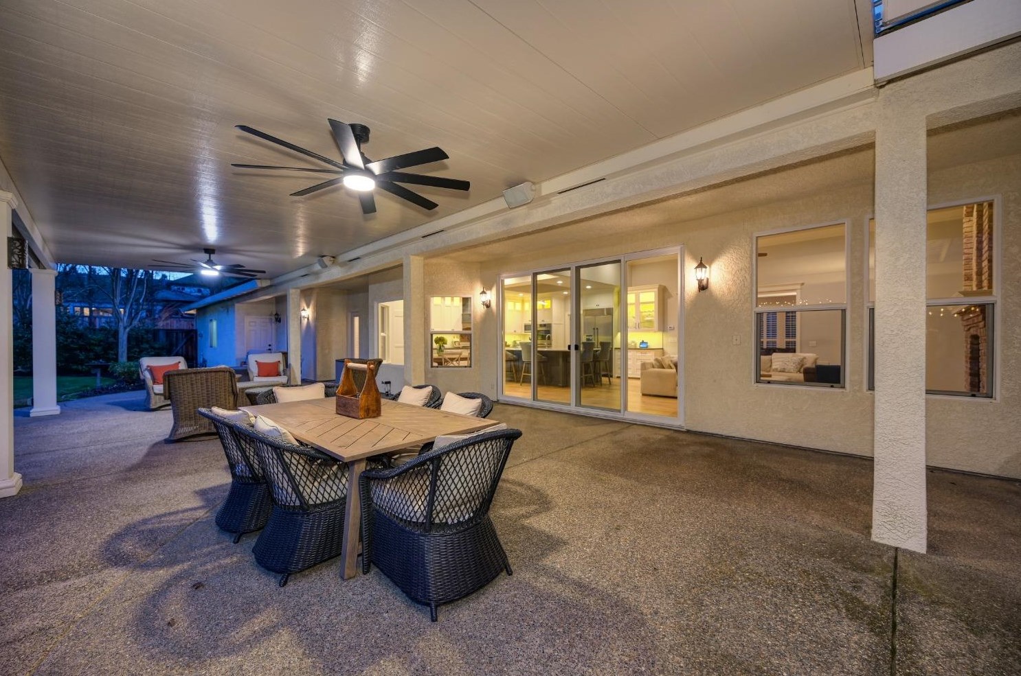 5750 Lions Cross Cir, Roseville CA 95746-9026 exterior