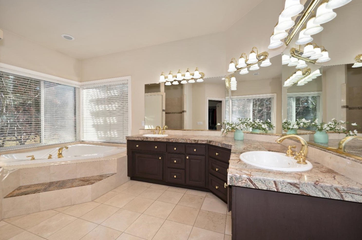 5750 Lions Cross Cir, Roseville CA 95746-9026 exterior