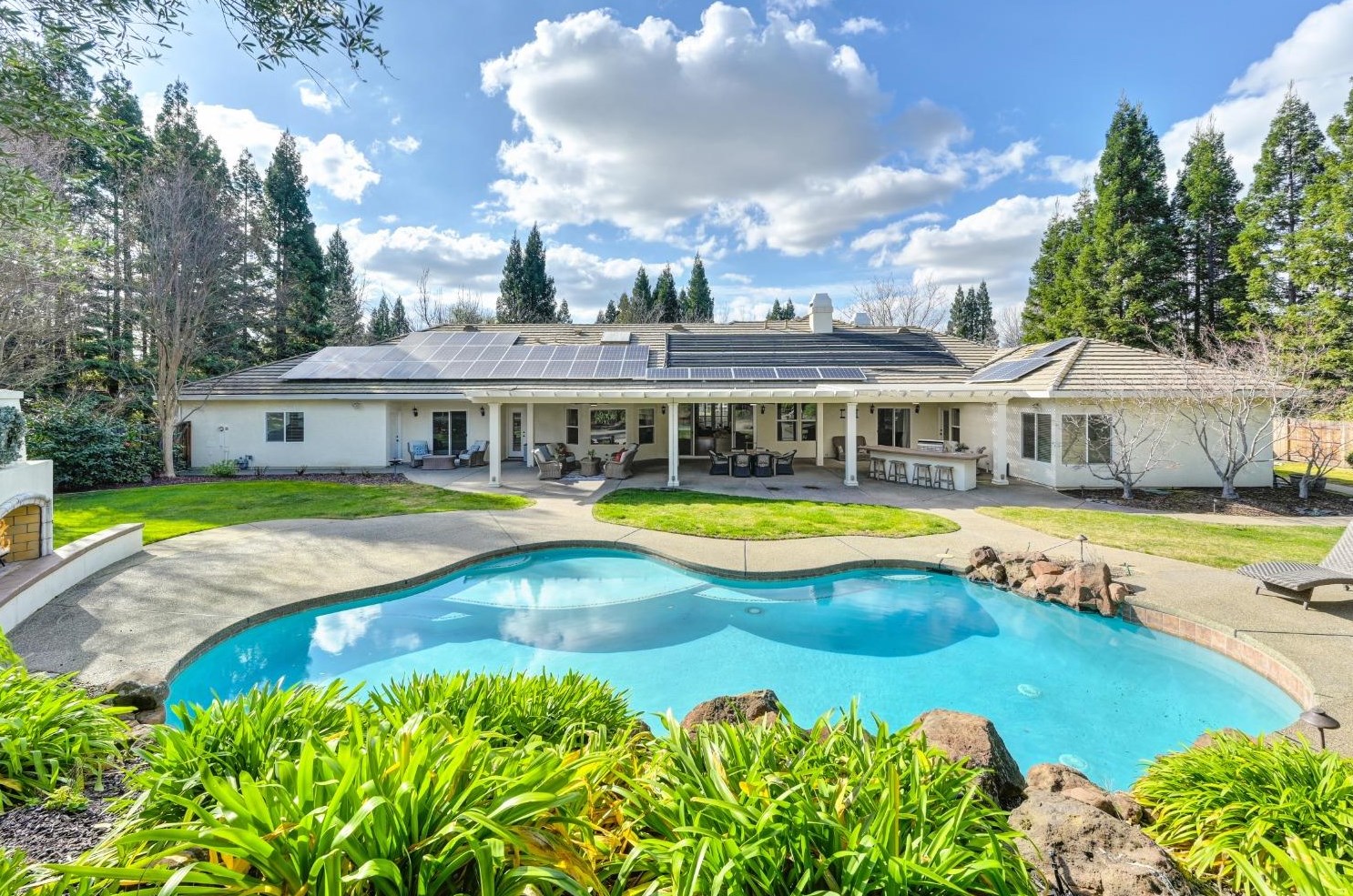 5750 Lions Cross Cir, Roseville CA 95746-9026 exterior