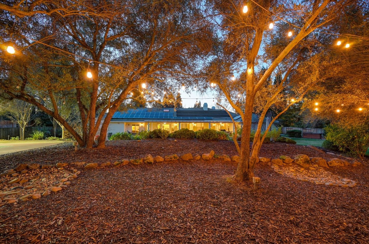 5750 Lions Cross Cir, Roseville CA 95746-9026 exterior