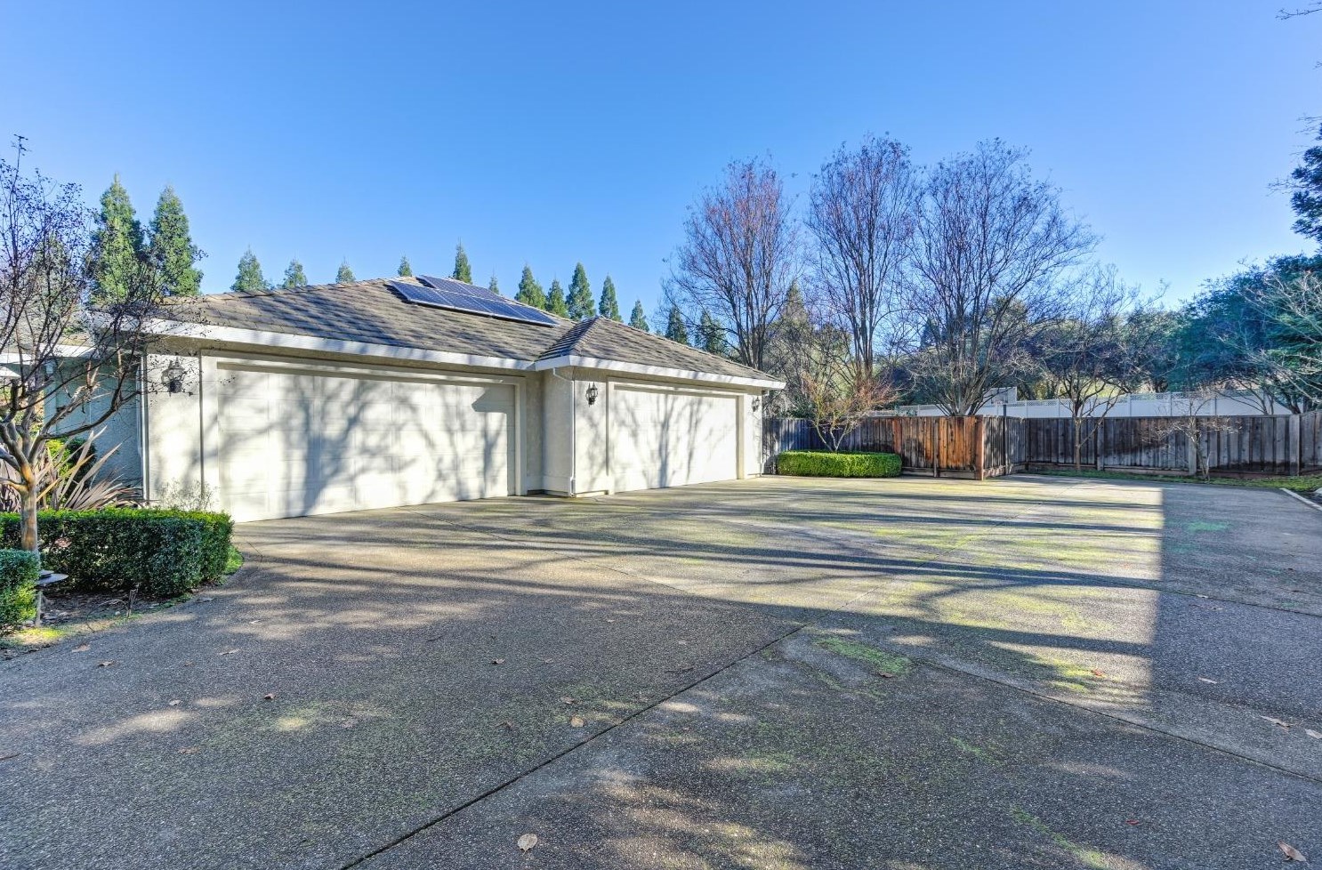 5750 Lions Cross Cir, Roseville CA 95746-9026 exterior