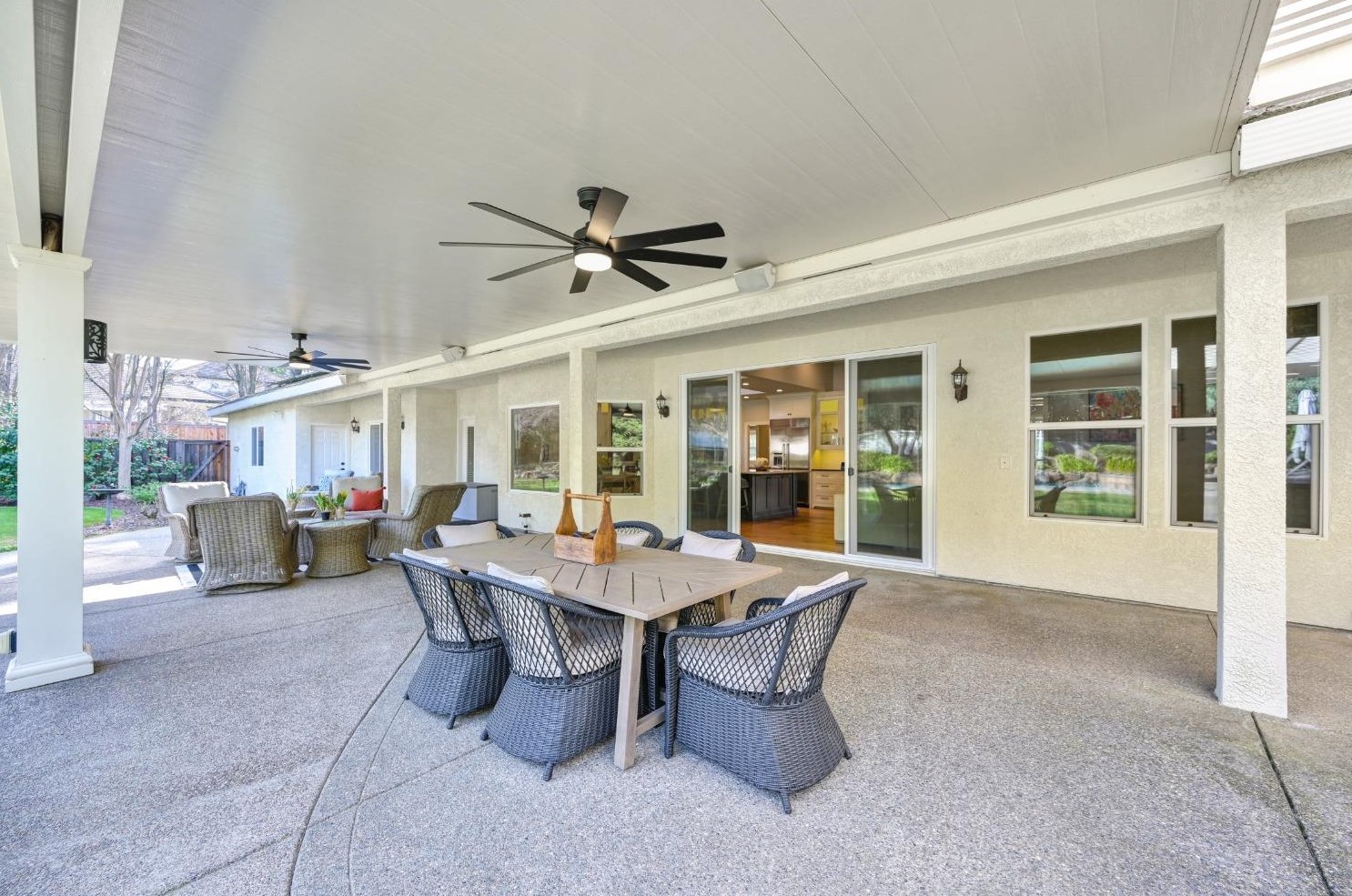 5750 Lions Cross Cir, Roseville CA 95746-9026 exterior