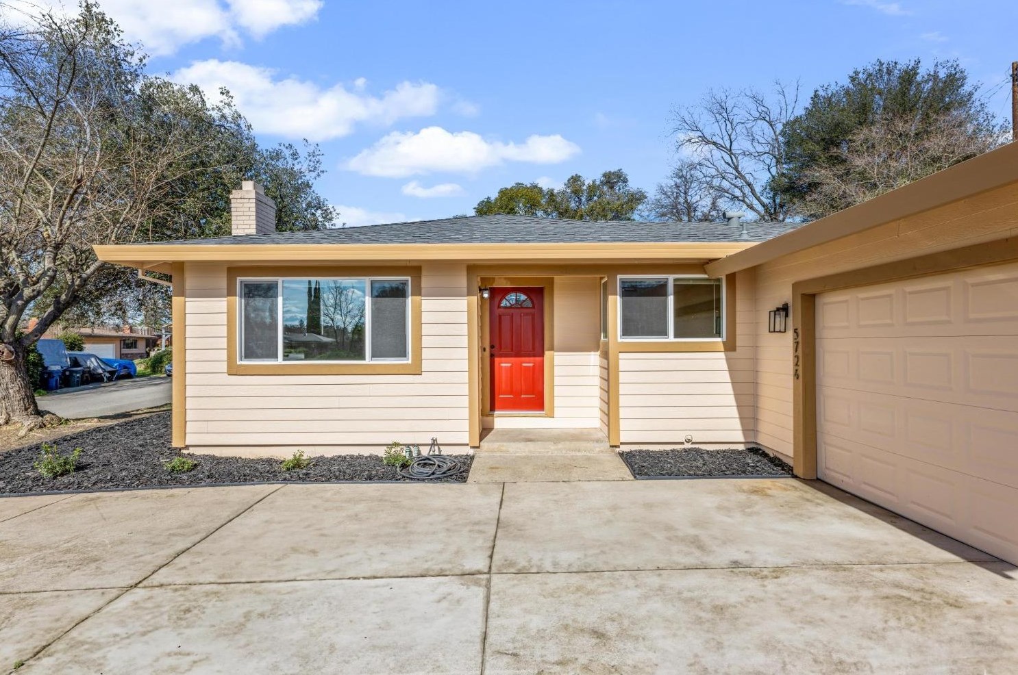 5724 Southview Ct, Citrus Heights, CA 95610-7447