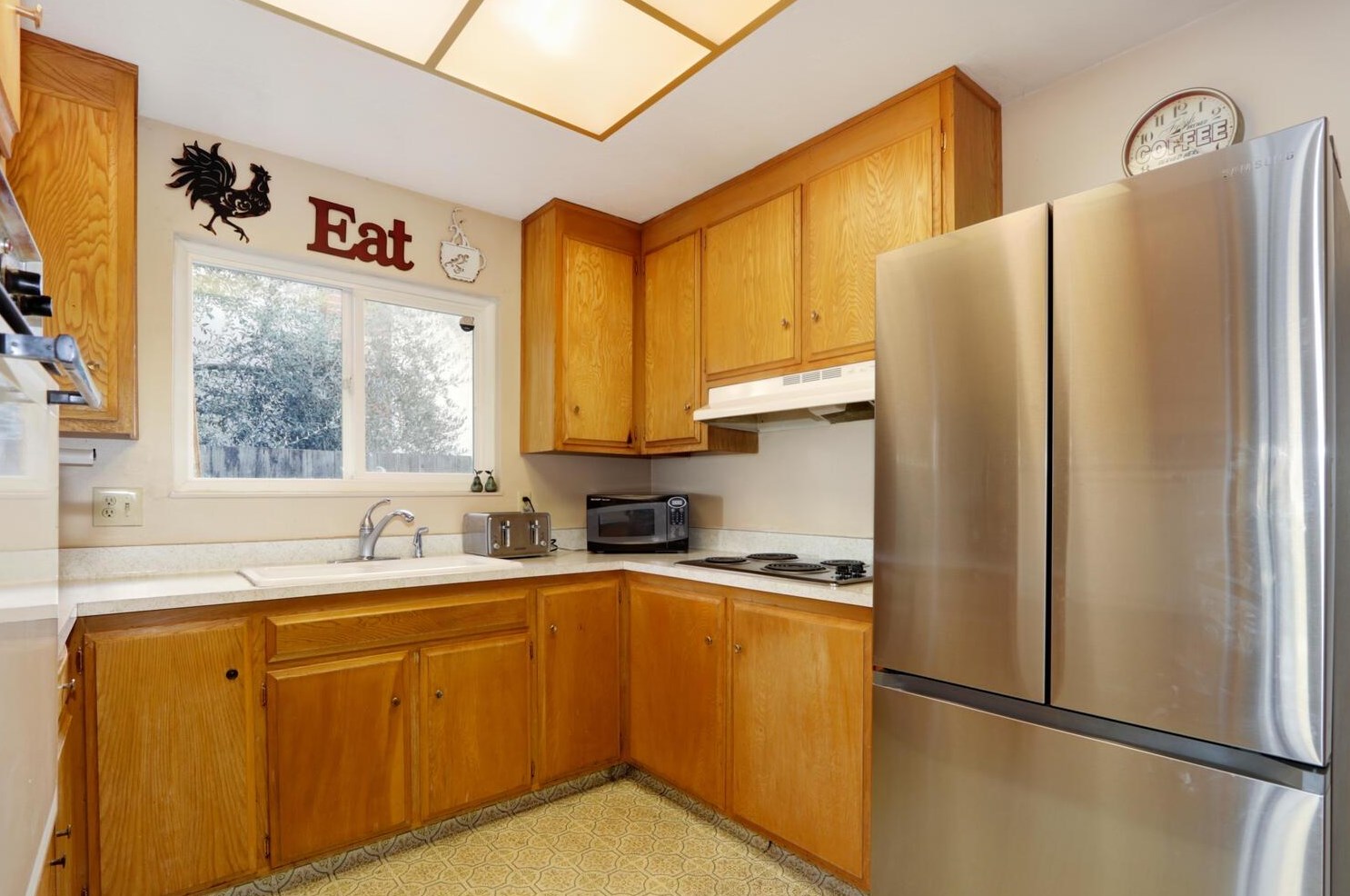 1324 Alder Pl, Davis CA  95618-1439 exterior