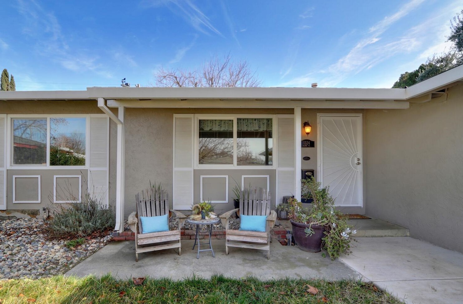 1324 Alder Pl, Davis CA  95618-1439 exterior