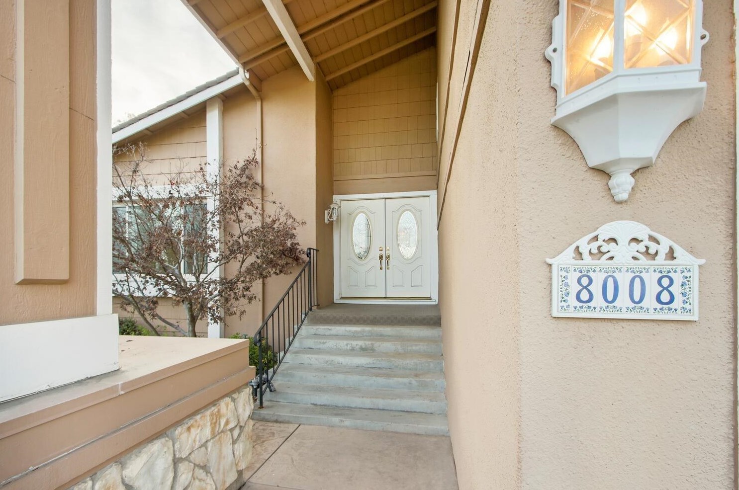8008 Garry Oak Dr, Citrus Heights, CA 95610-0621