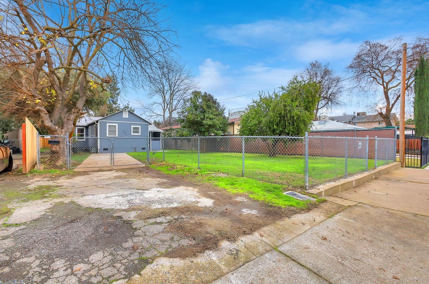 601 Yolo St, West Sacramento, CA 95605-1812