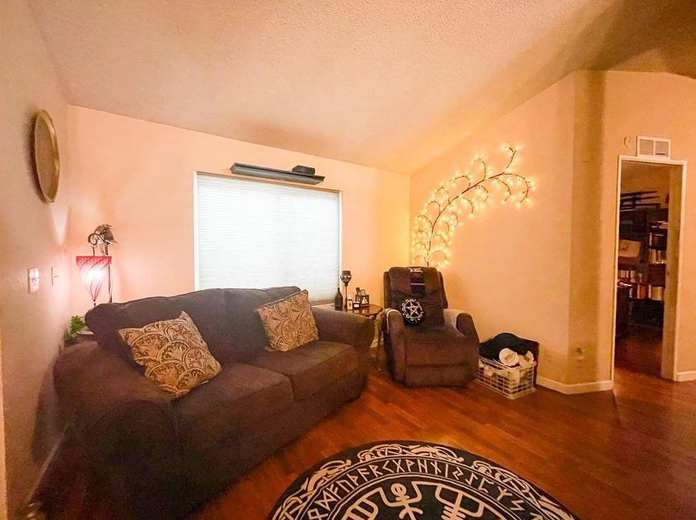 6054 Declaration Cir, Citrus Heights CA  95621-4745 exterior