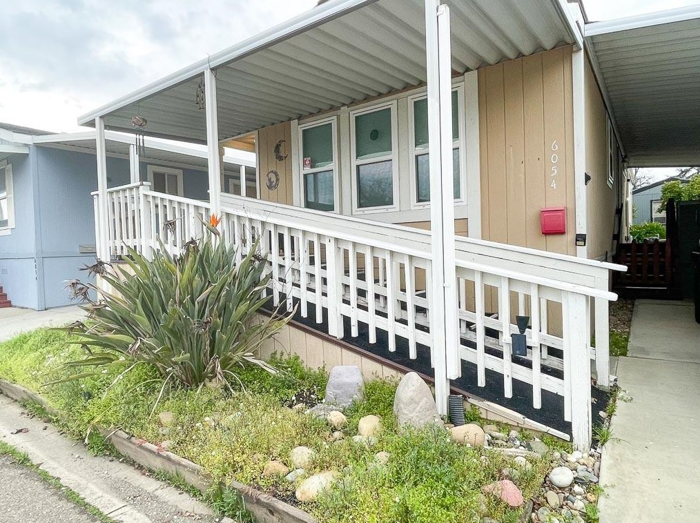 6054 Declaration Cir, Citrus Heights CA  95621-4745 exterior