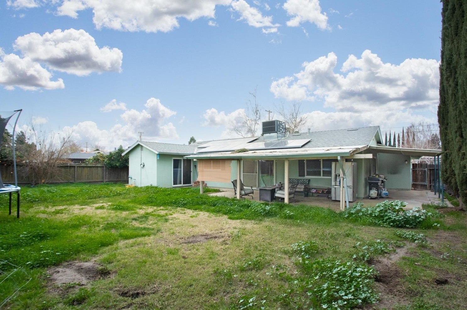 1360 Buchanan Rd, Yuba City CA  95993-6407 exterior