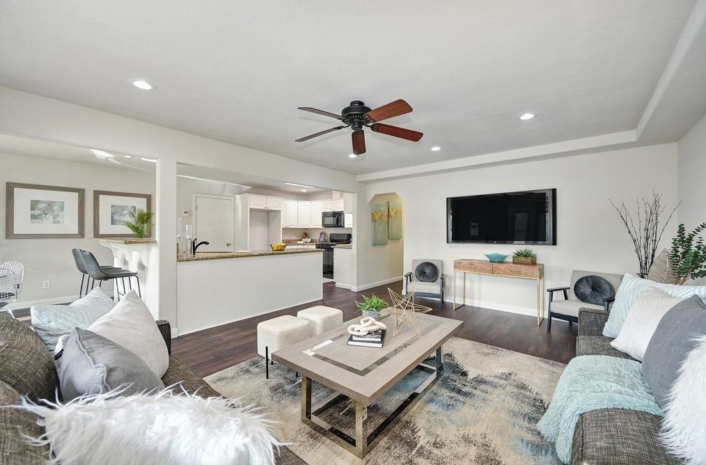 8657 Elm Ave, Citrus Heights, CA 95662-2613