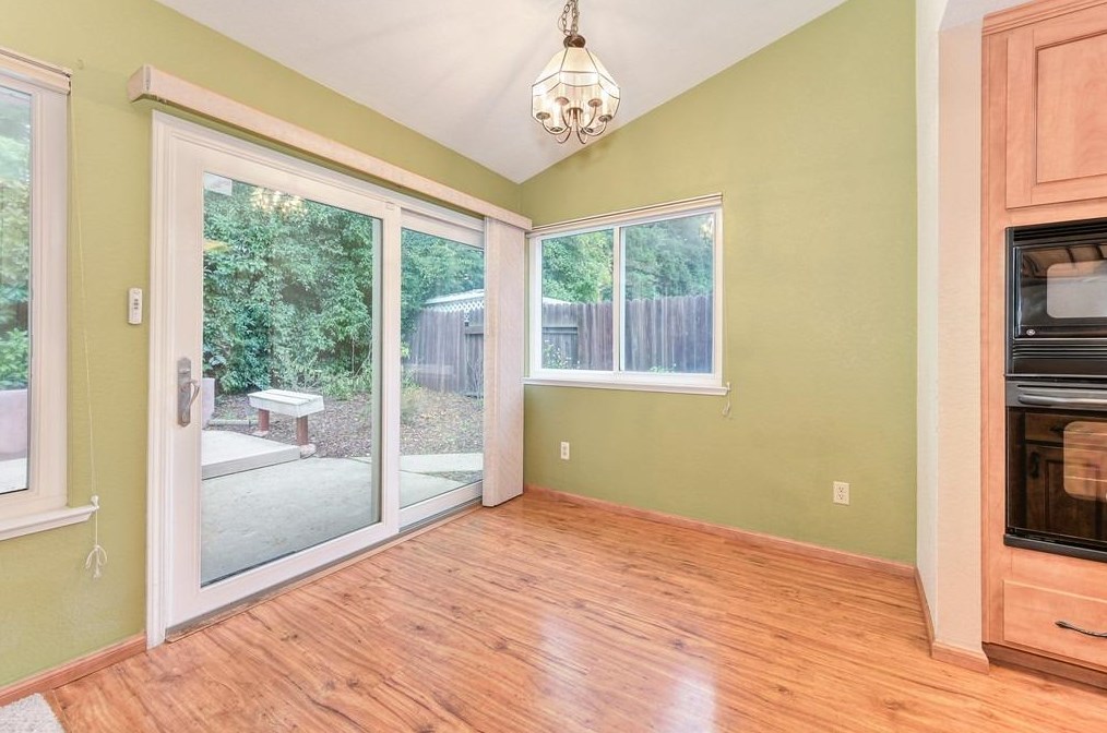 1541 Colonial Pkwy, Roseville CA  95661-7323 exterior