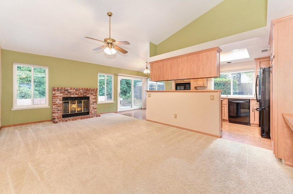 1541 Colonial Pkwy, Roseville CA  95661-7323 exterior