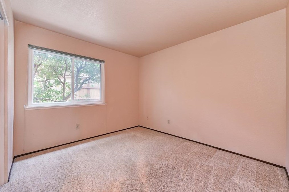 1541 Colonial Pkwy, Roseville CA  95661-7323 exterior