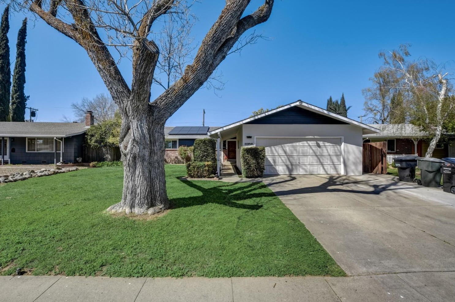 3356 Port Dr, Sacramento, CA