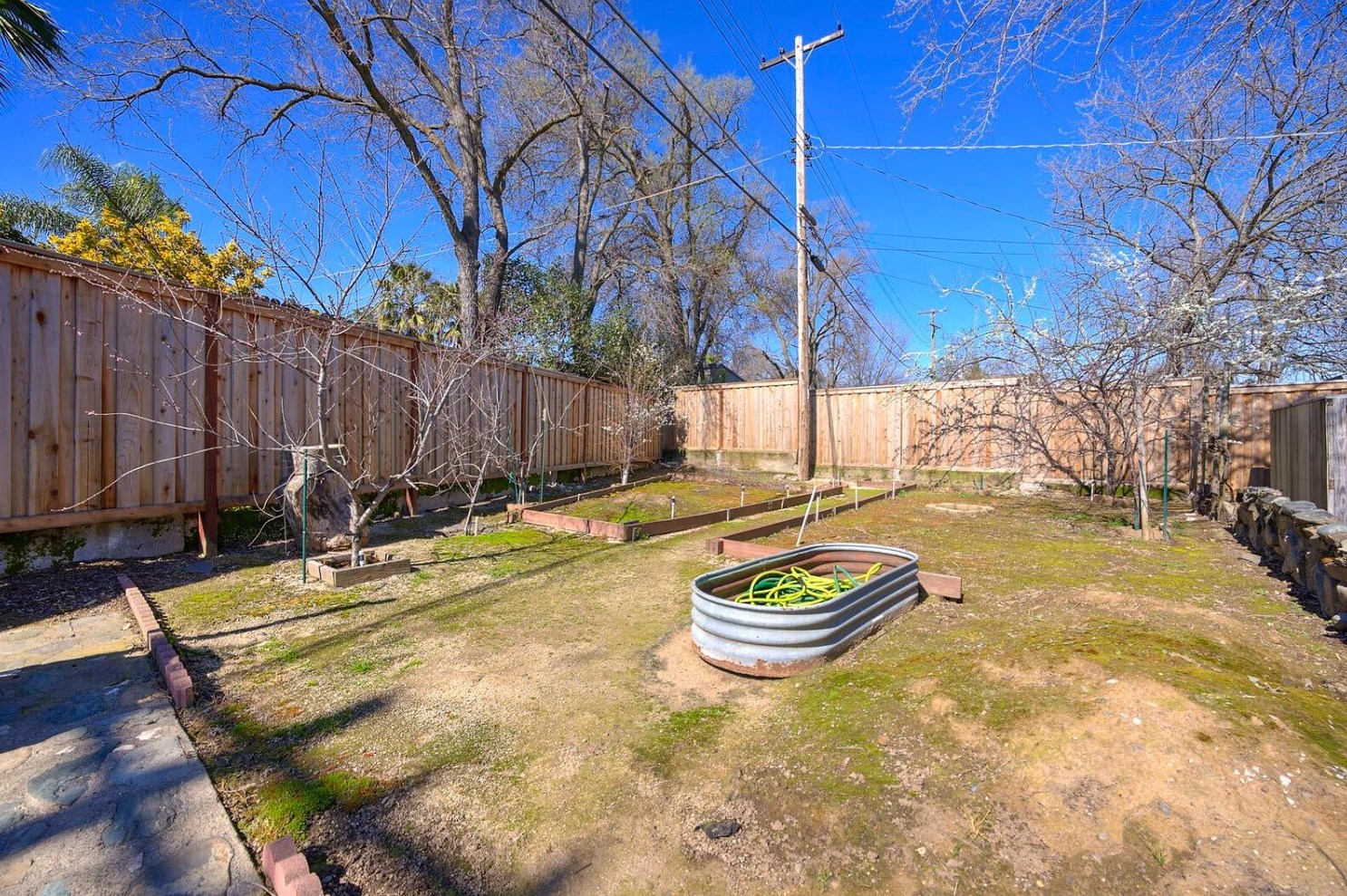 6635 Carrwood St, Citrus Heights CA  95662-3311 exterior