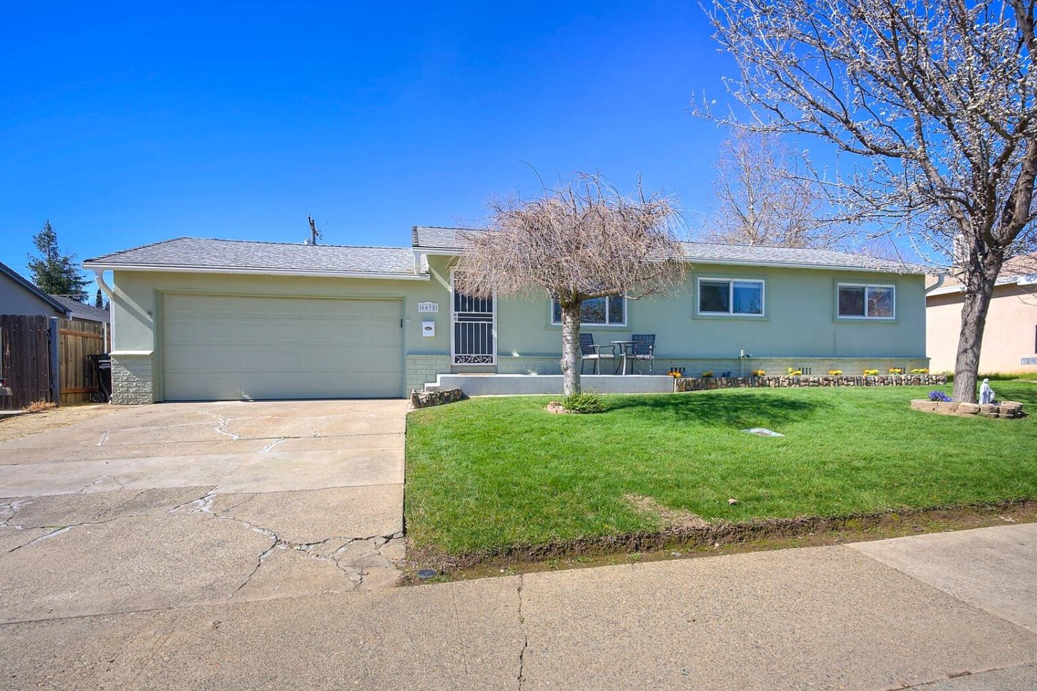 6635 Carrwood St, Citrus Heights CA  95662-3311 exterior