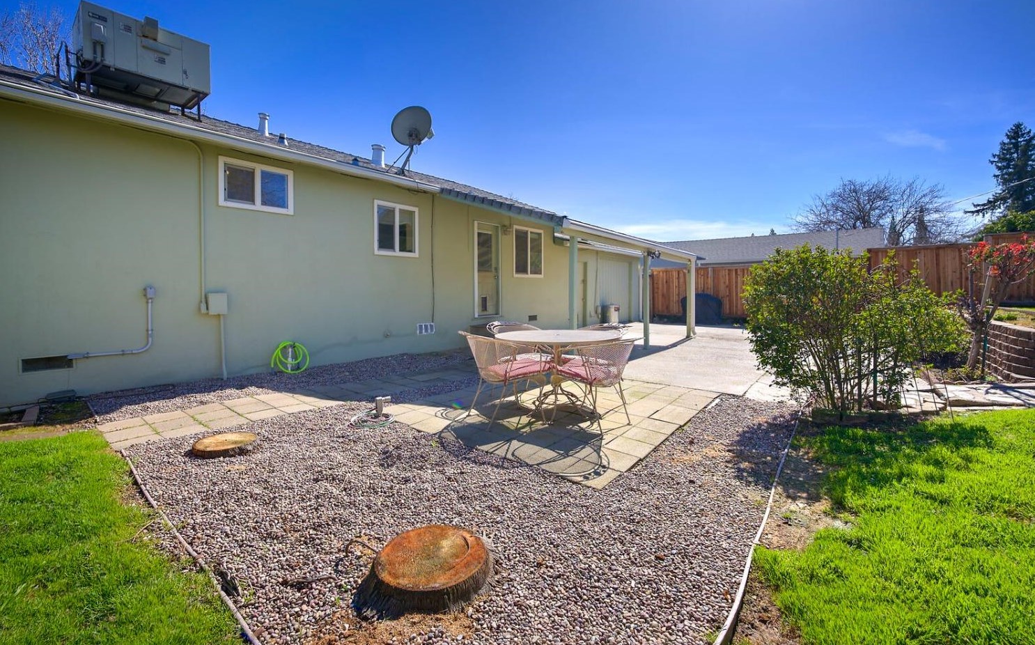 6635 Carrwood St, Citrus Heights CA  95662-3311 exterior