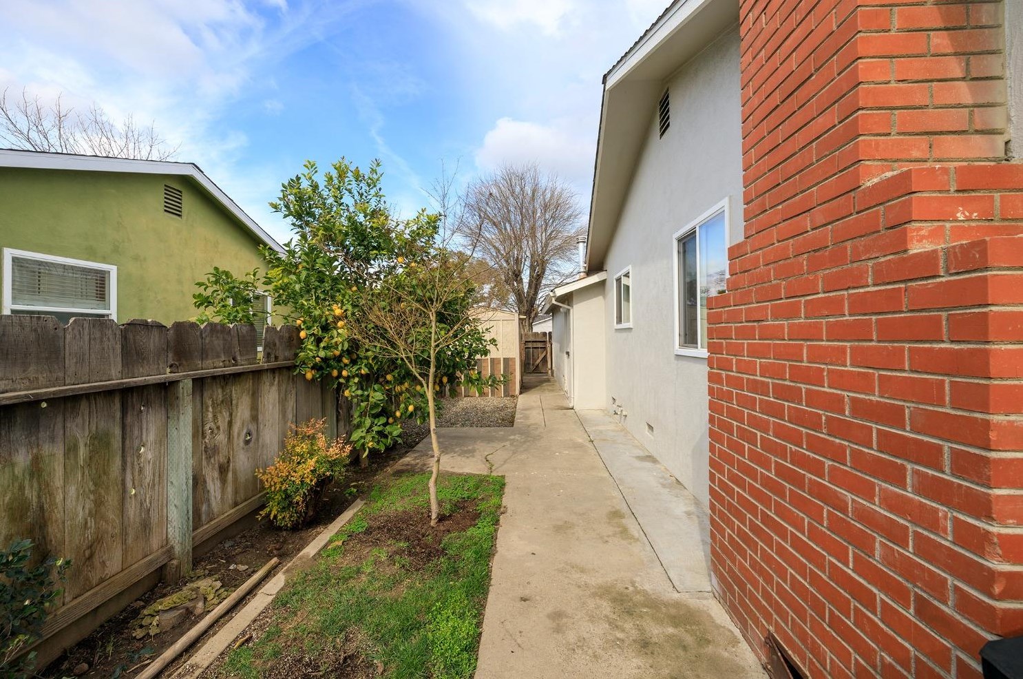 2300 Tokay Ave, Turlock CA  95380-4351 exterior