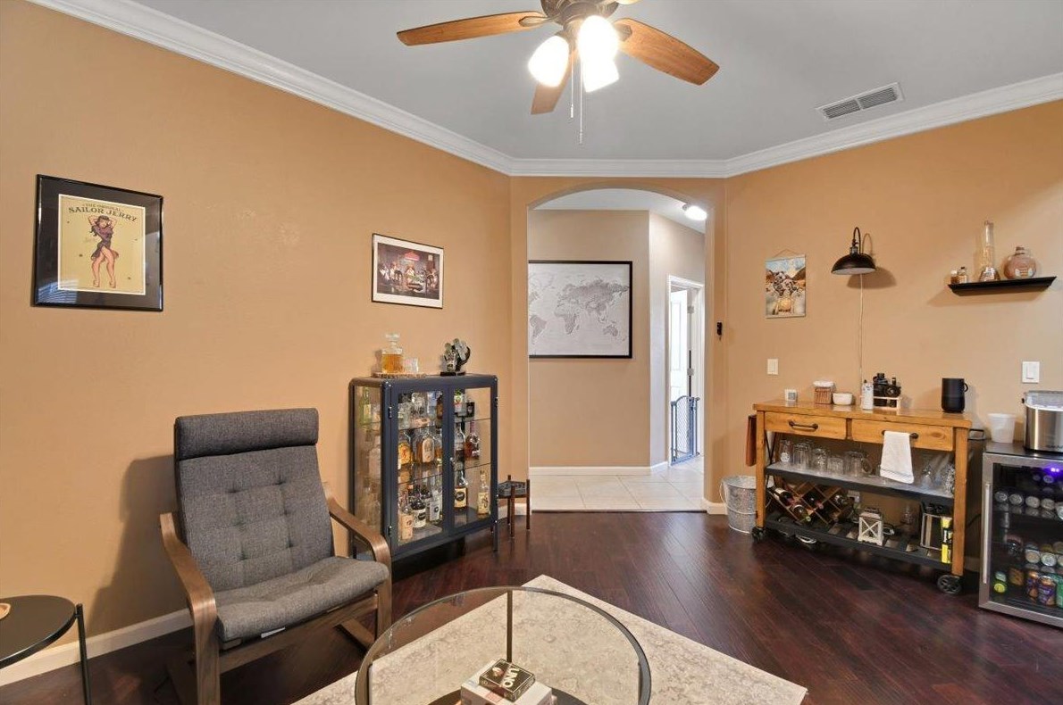 1073 Tres Picos Dr, Yuba City CA  95993-5259 exterior