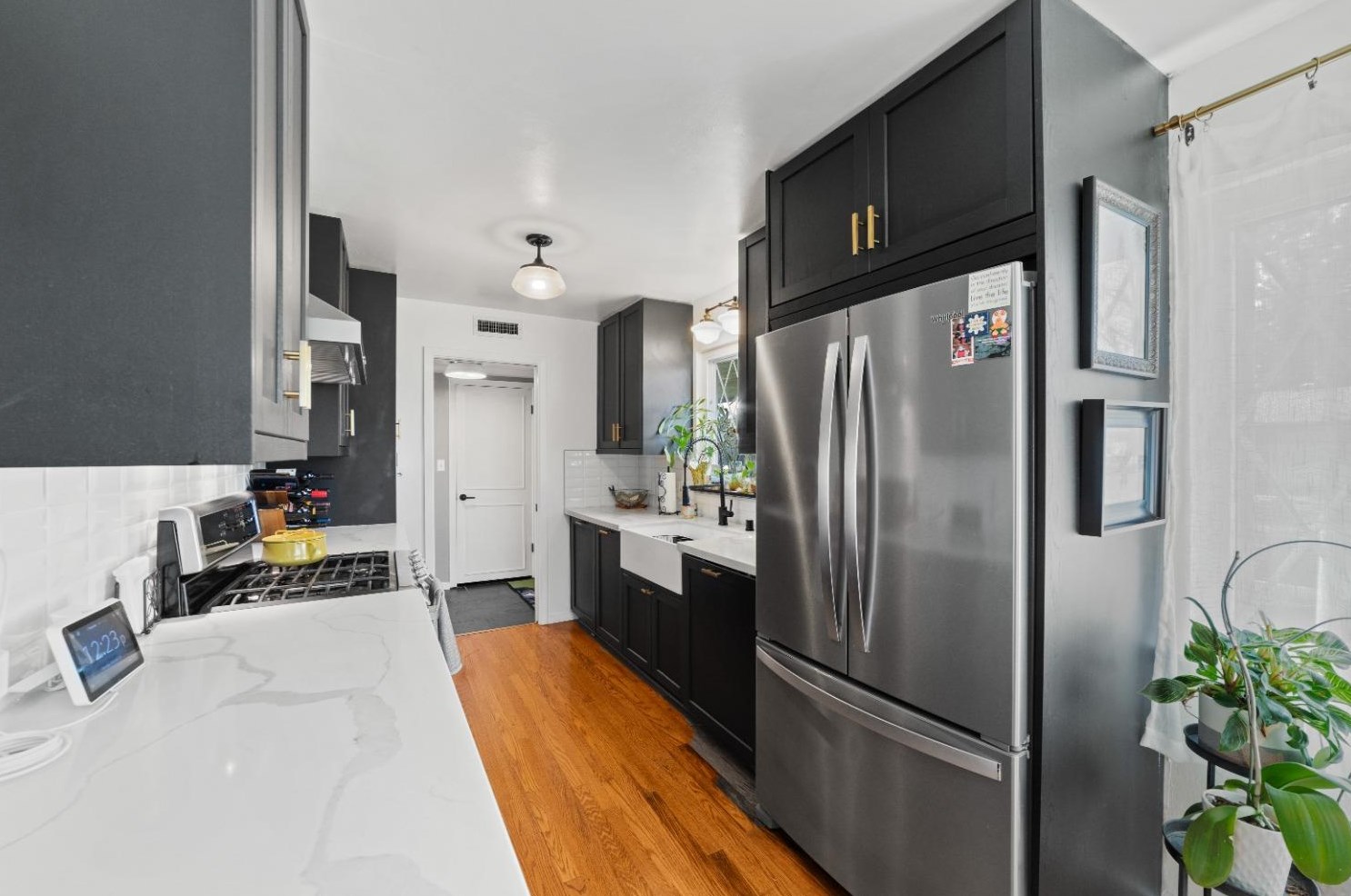 6601 Fordham Way, Sacramento CA  95831-2221 exterior