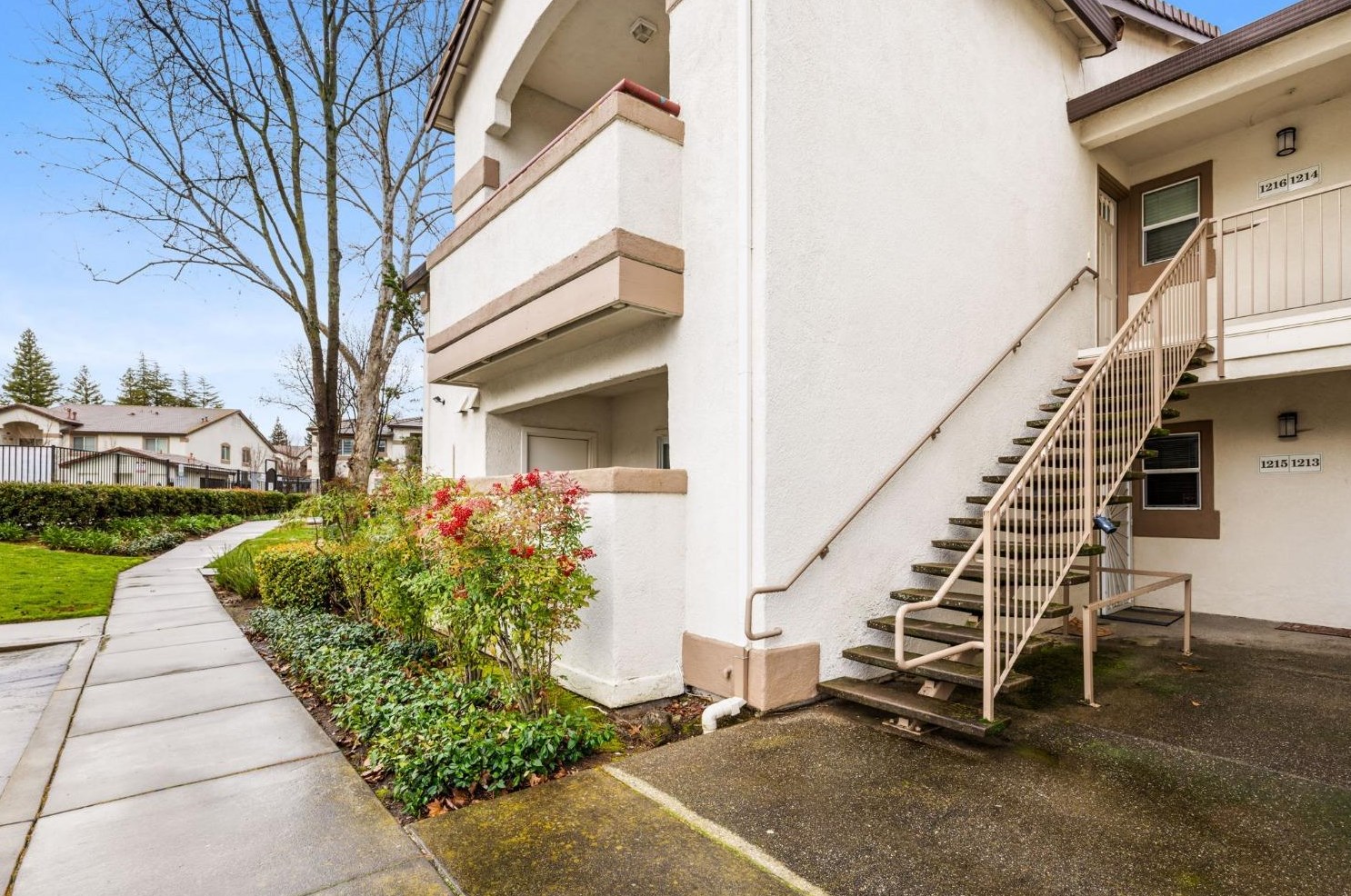 8020 Walerga Rd #1215, Sacramento, CA 95843