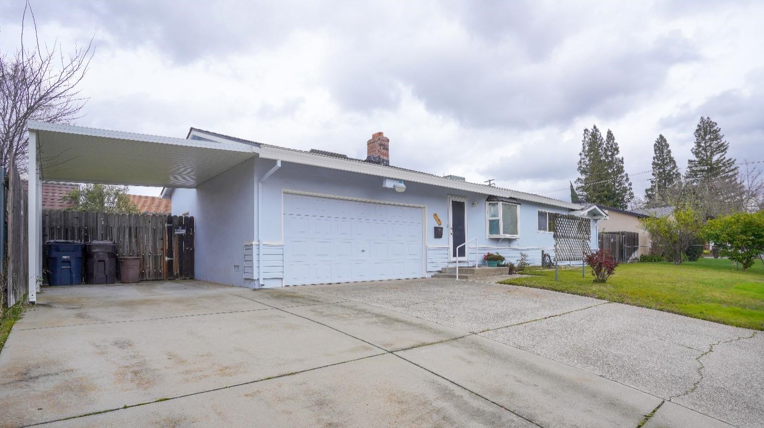 7595 Circuit Dr, Citrus Heights, CA 95610-4445