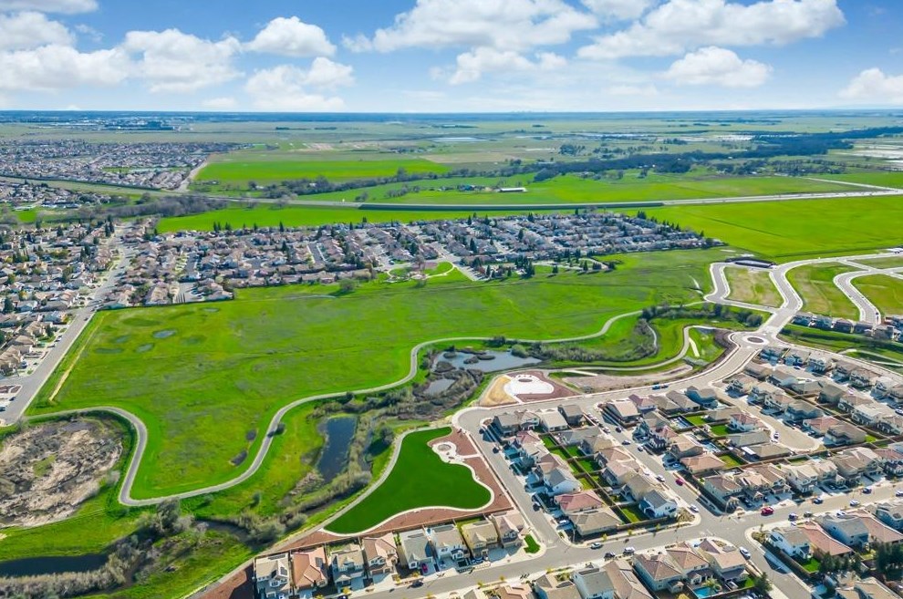 2450 Inverness Dr, Lincoln CA  95648-9569 exterior