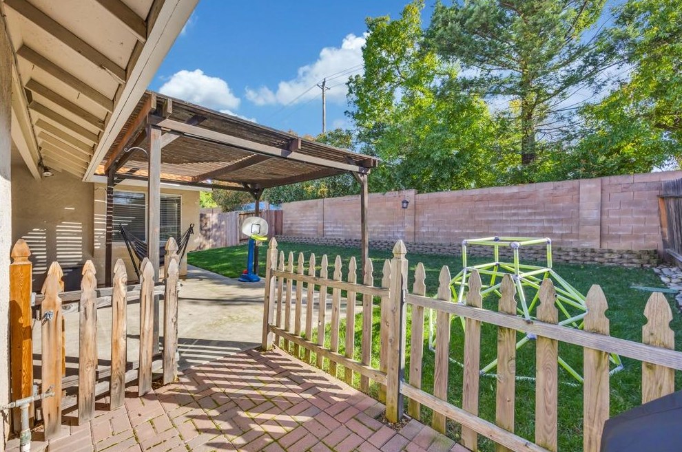 2450 Inverness Dr, Lincoln CA  95648-9569 exterior