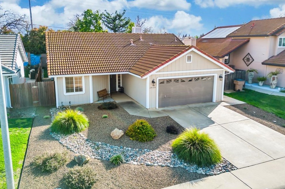 2450 Inverness Dr, Lincoln CA  95648-9569 exterior