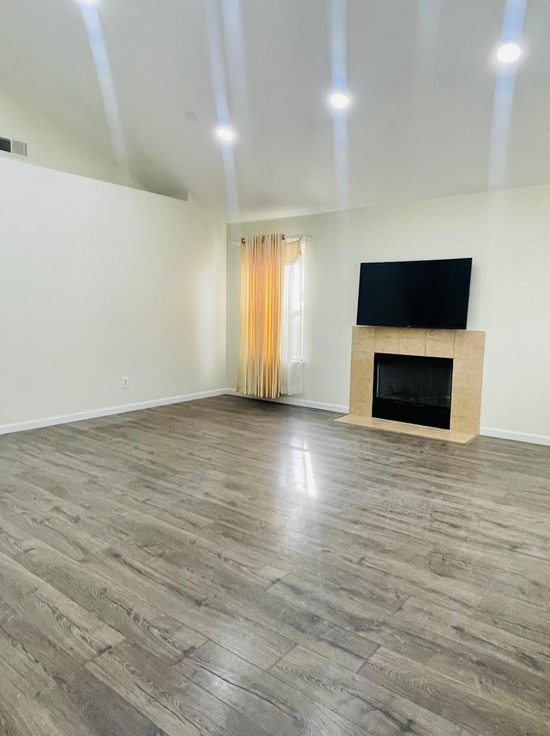 7342 Rotella Dr, Sacramento, CA 95824-2162