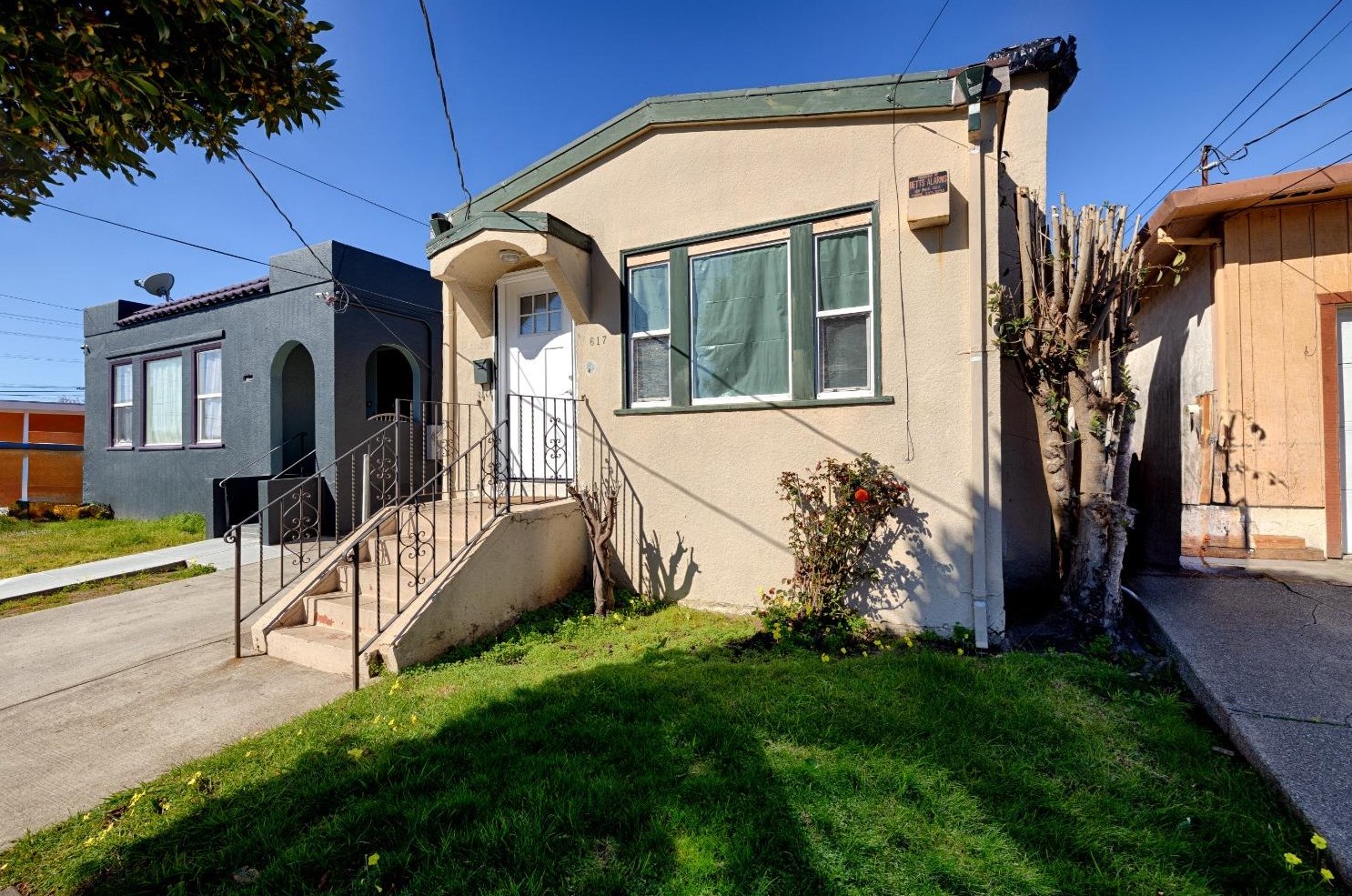 617 34th St, Richmond CA  94805-1751 exterior